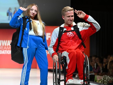 Hatalmas mérföldkő: Fogyatékossággal élő modellek vonultak a kifutón a New York-i divathéten