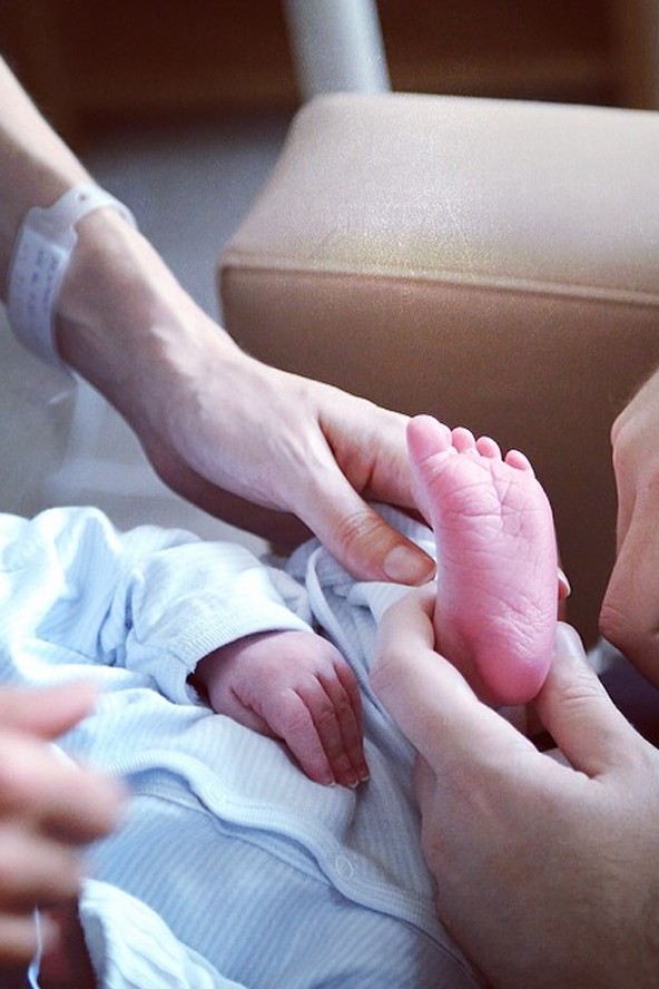 Megszületett a szupermodell negyedik gyermeke