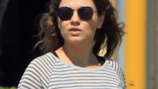 Már ilyen nagy Mila Kunis pocakja!