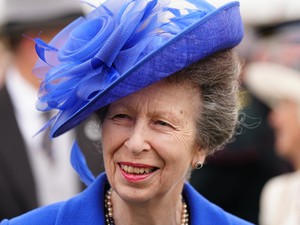 Megérkezett Anna hercegnő születésnapi portréja, álomszép tiarában tündököl Károly király húga