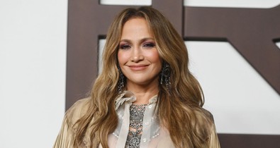 Jennifer Lopez élete legapróbb bikinijében tündökölt
