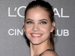 Palvin Barbara szikárzó szettben bűvölt Cannes-ban