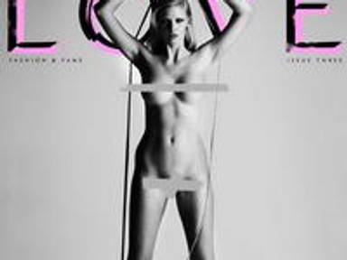 8 topmodellt vetkőztetett meztelenre a LOVE