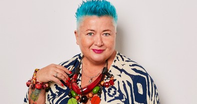 „Sosem akartunk szexik lenni – csak önmagunkat adni” – Falusi Mariann szabadságról, túlélésről és zenéről