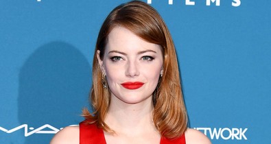 A menyecsketáncát is eljárhatná Emma Stone ebben a ruhában