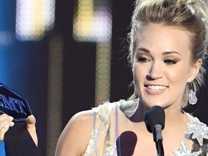 Magyar márka ruhájában tündökölt az amerikai sztár, amikor díjazott lett