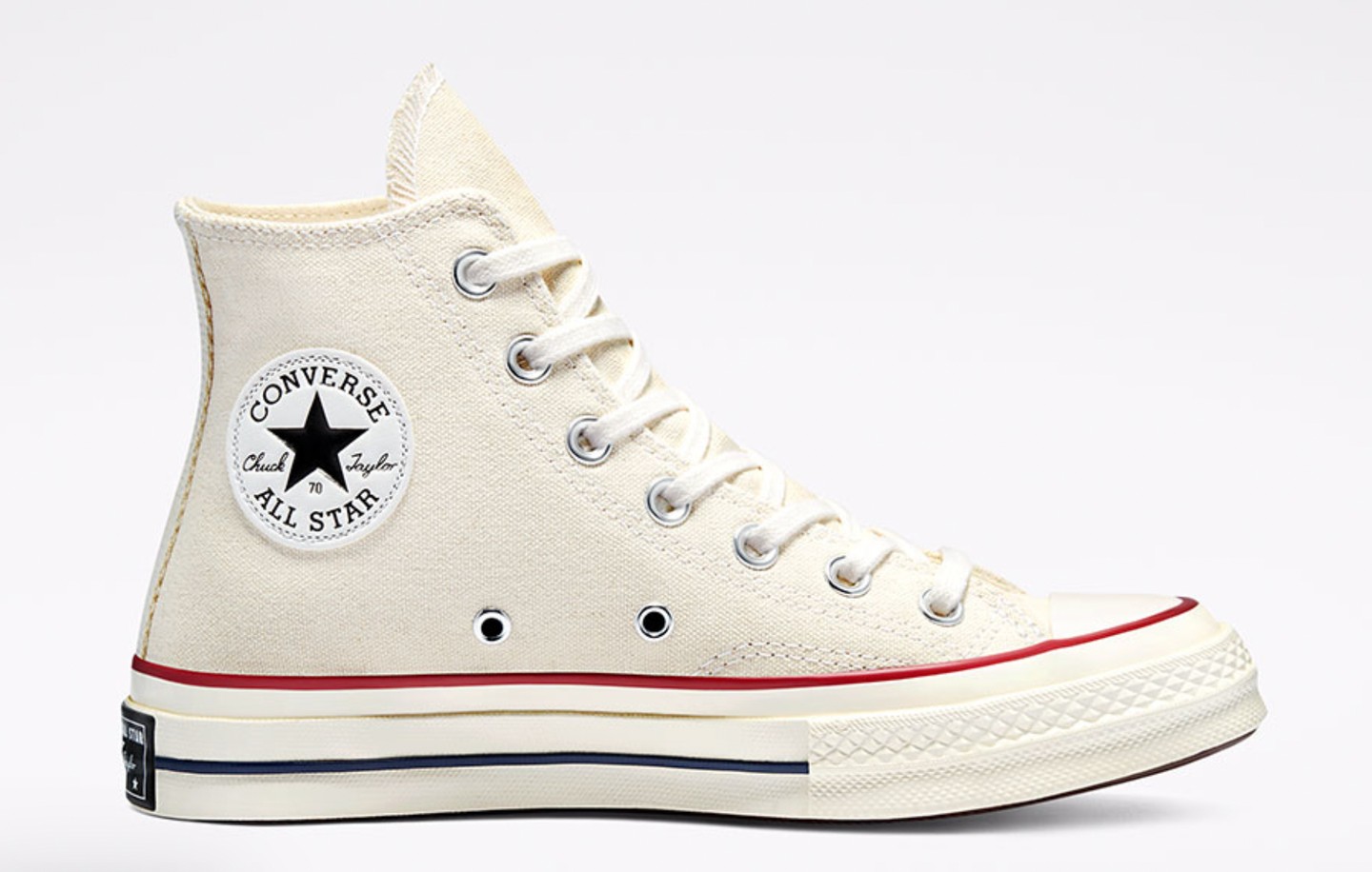 CONVERSE 35 990 Ft, GLAMOUR-napokon 25 193 Ft