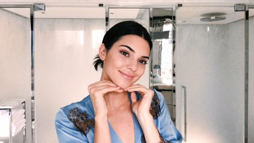 Így készíti el Kendall Jenner 2 perc alatt a szupermodell sminkjét
