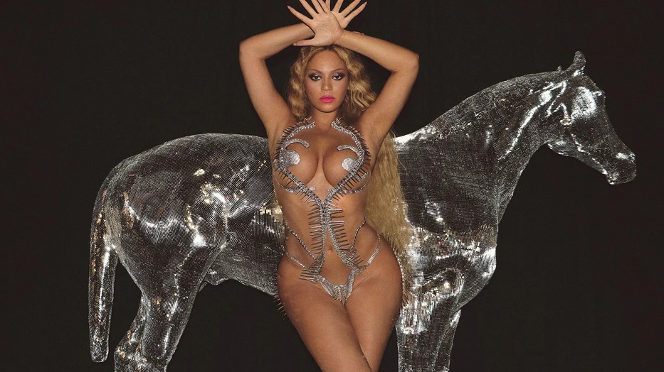 Beyoncé olyan szexi fotókkal ünnepli új albumát, hogy belepirulsz