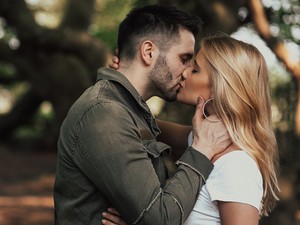 Meglágyul a szíved ezektől az első csókos sztoriktól