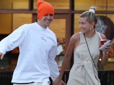 Justin Bieber minden nap más becenevet ad Hailey Biebernek
