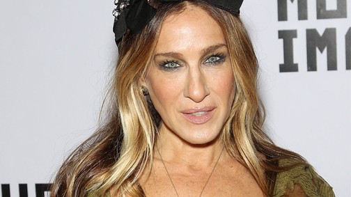 Elsőre elég hülyén néz ki Sarah Jessica Parker szettje, de ha közelebbről megfigyeled, beleszeretsz