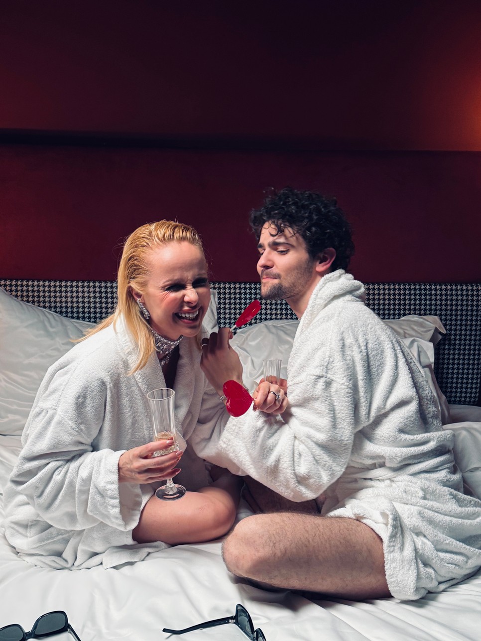 Buzási Patrik és Köllő Babett az Orion című szám videóklipjében Fotó: Kiss Márk