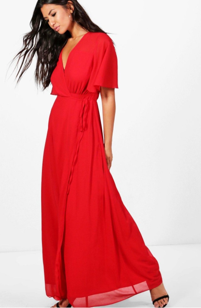 Winnie Harlow madame-ként a vörös szőnyegen, a kínosból menőt varázsolt