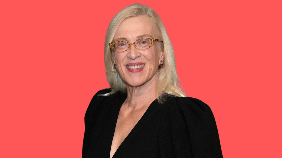 Valerie Steele, a Fashion Institute of Technology múzeumigazgatója, és a divattudomány kiemelkedő alakja, a MOME szimpóziumának záróelőadója lesz