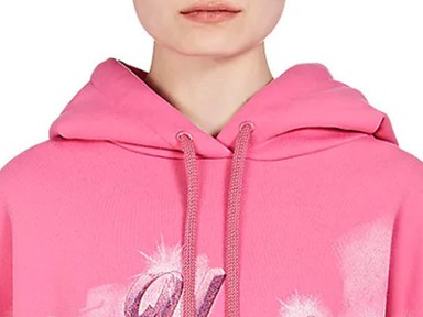 Ezen a rettenetesen ronda Balenciaga pulóveren most nagyon kiakadt mindenki