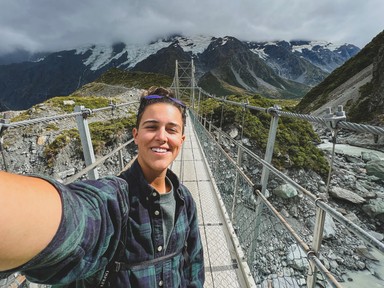 Még nincs 30 éves, de már 38 országban és 11 államban járt, és most utazási tanácsadóként segít másoknak