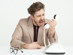 Mutasd a kommunikációd! Megmondom, hogy zsiráf vagy sakál vagy! - Munkahelyi kapcsolatok fejlesztése az erőszakmentes kommunikáció segítségével