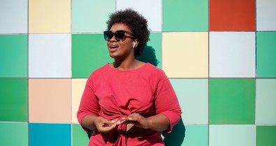 Az életem nem várhat – Miért választja a Z generáció a mostot?