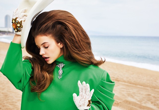 Palvin Barbara a V magazinban