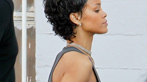 Rihanna új frizurával!