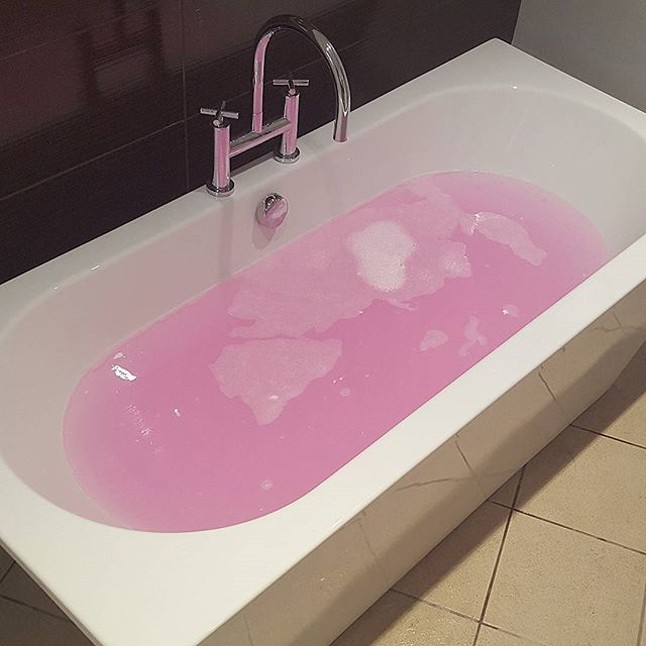 Ilyen az élő Barbie baba élete csupa rózsaszínben