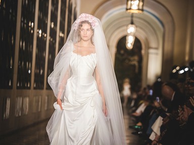 12 menyasszonyi ruha, amitől garantáltan zavarba jössz: barátkozz meg velük, mert ezek uralják majd a 2026-os trendeket