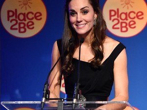 Kate Middleton fekete ruhája egy álom