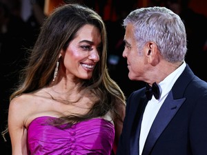 8 beszédes fotó a vörös szőnyegről, ami visszaadja a szerelembe vetett hitünket