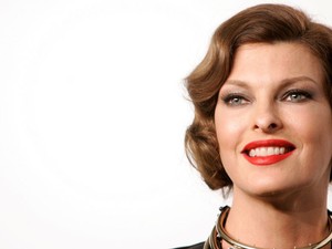 Linda Evangelista őszintén vallott a mellrákkal való küzdelméről