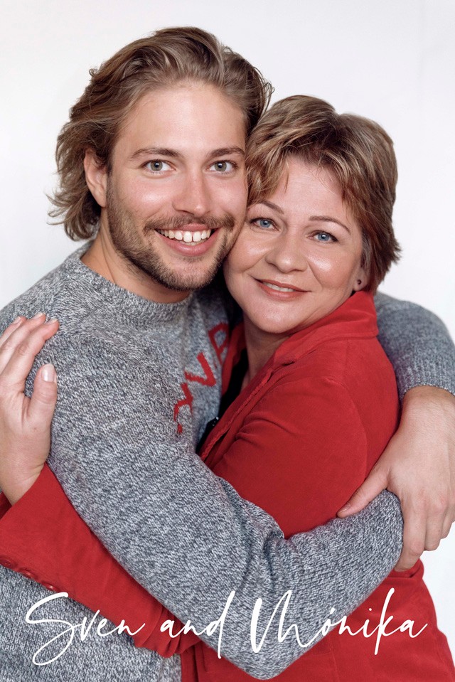 Magyar modellfiúk cuki fotókon a mamájukkal