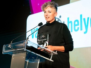 Bódis Kriszta Ringier Közös Nevező díjat kapott: „Igazi érték az elkötelezett munkálkodás, a javakhoz, a tudáshoz, az oktatáshoz való egyenlő hozzáférés”