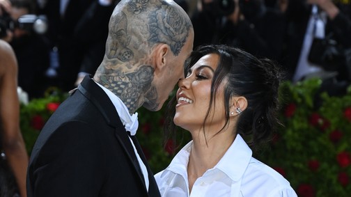 A nyilvános szoptatás legcsodásabb sztárfotója: Kourtney Kardashian képei egyszerűen álomszépek