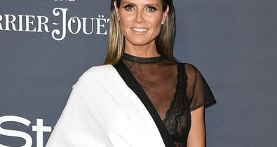 Heidi Klum vérfarkasként trollkodott a saját halloween buliján!