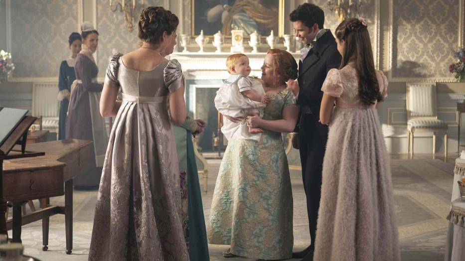 A Bridgerton sztárjai a képernyőn elegáns kosztümökben jelennek meg, a hétköznapokban azonban egészen más arcukat mutatják