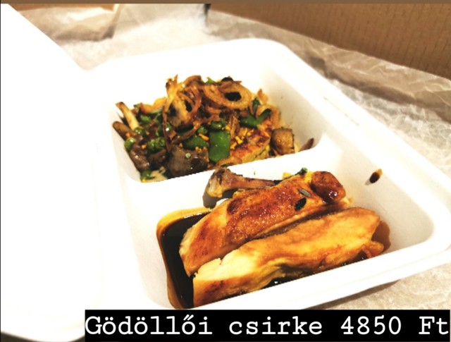 Házhoz jönnek a KIOSK Budapest izgalmas ízei, mi pedig kipróbáltuk őket