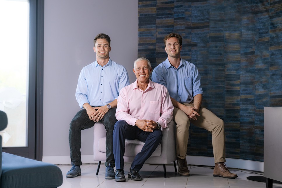 Prof. Dr. Bánhidy Ferencet két fia, Ferenc és Norbert is követte a szakmában, ám belőlük nem szülész-nőgyógyász, hanem plasztikai sebész lett