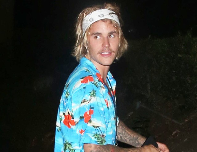 Justin Bieber bajusszal