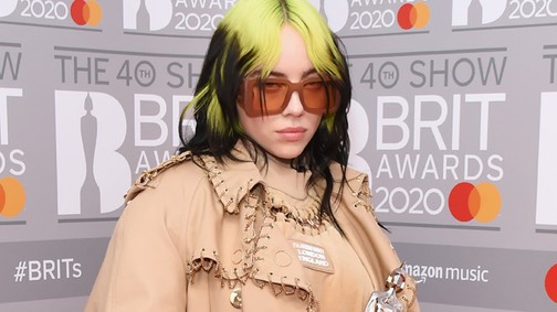 Billie Eilish csinos ewok macinak öltözött az újabb díjához