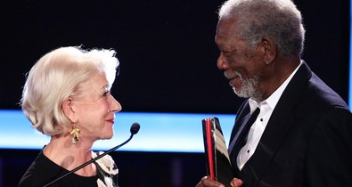 Ma nem lesz már cukibb: Helen Mirren lecsókolta Morgan Freemant