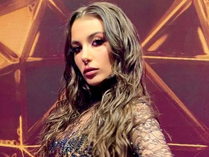 Tóth Andi ruhája csupa áttetsző csipke a Sztárban sztár negyedik adásában