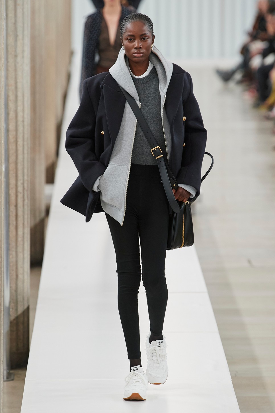 A Miu Miu 2023-as őszi-téli kollekciójának kabátja időtálló darab lehet ruhatáradban