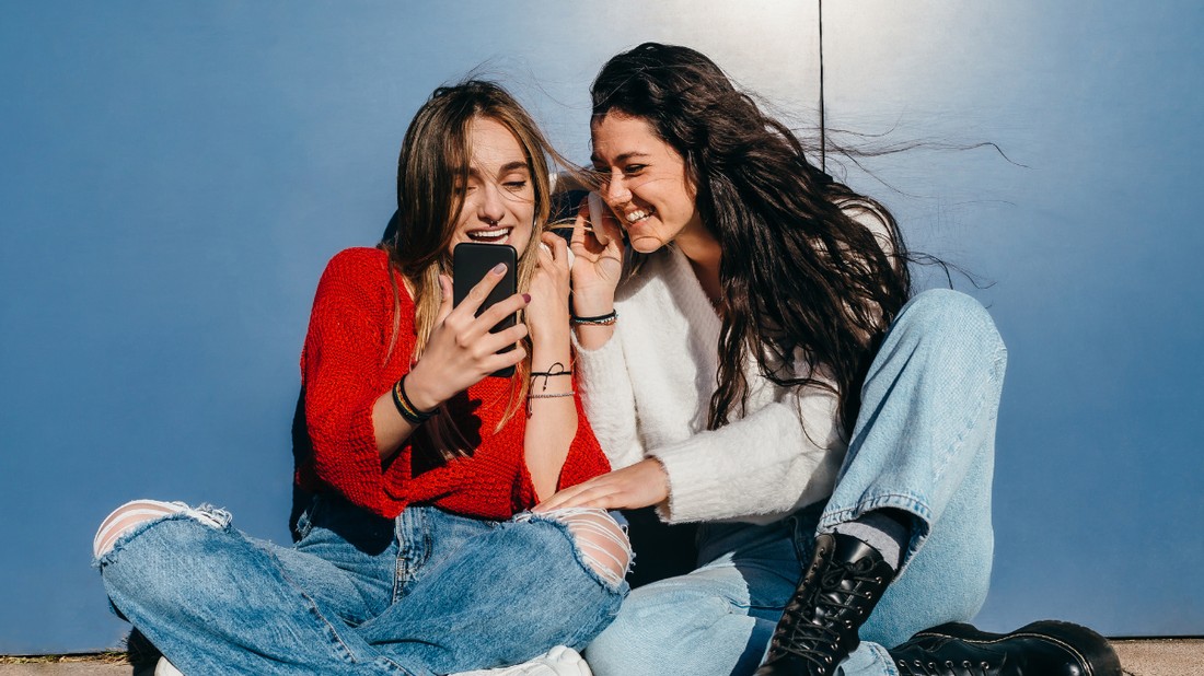 A gyors technológiai fejlődés azzal is járt, hogy megnehezítette az emberi kapcsolatok mélyítését