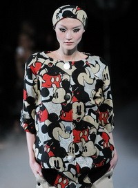 póló, rajzfilm, springfield, oysho, bershka