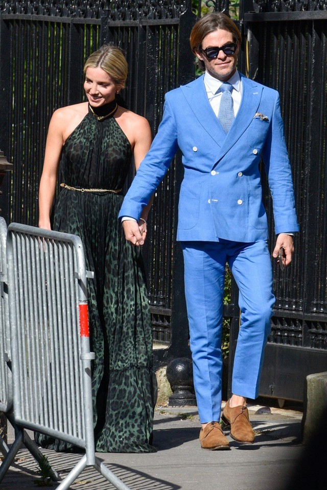 Óriási volt a sztárfelhozatal Zoe Kravitz esküvőjén Párizsban