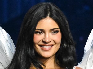 Kylie Jenner életében először vonult végig a Victoria's Secret bemutatón, és rögtön ő viselte a legkülönlegesebb fehérneműt