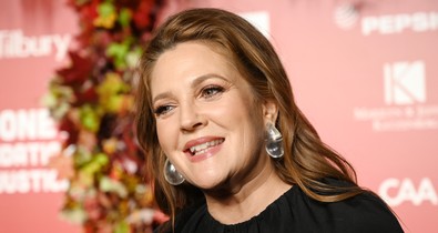 Drew Barrymore a kamerák előtt kapta első hőhullámát