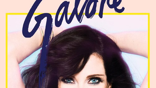 50 felett is egy dögös bombázó a Pepsi klasszikus reklámarca