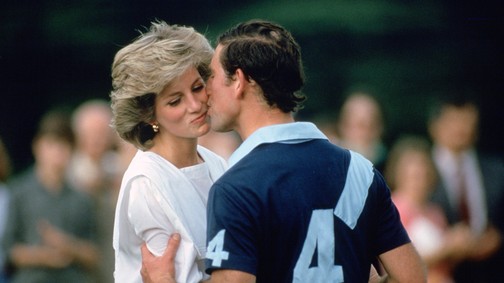 Ezért akarta annyira a királyi család, hogy Diana hercegnő Károly felesége legyen