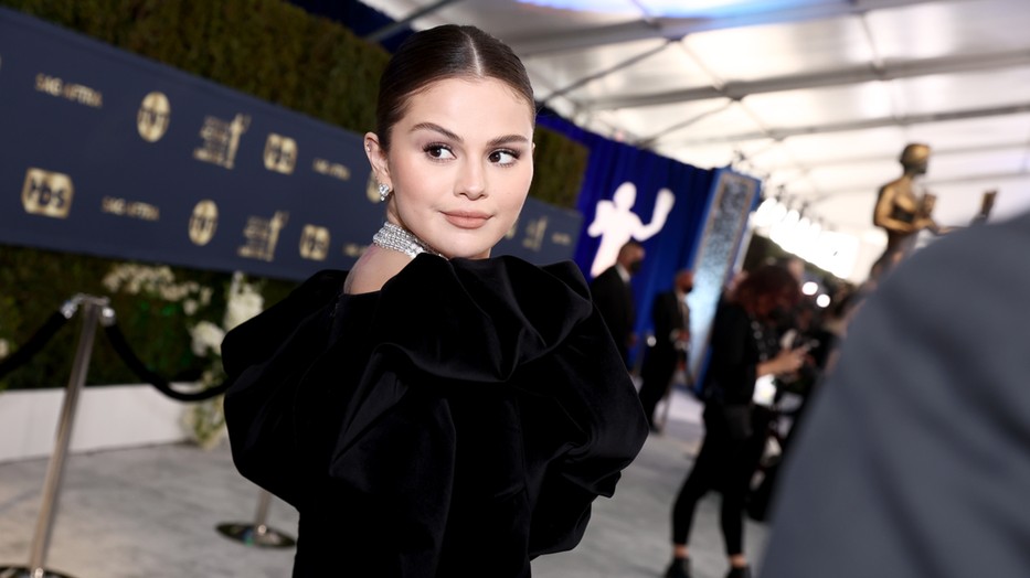 Selena Gomez még ezt a rettenetes farmertrendet is sikkessé teszi